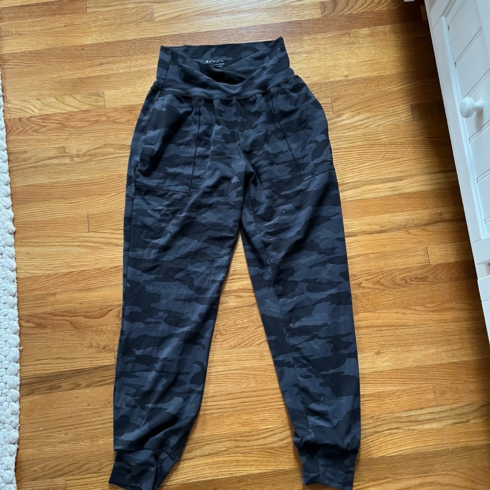Athleta black camo joggers